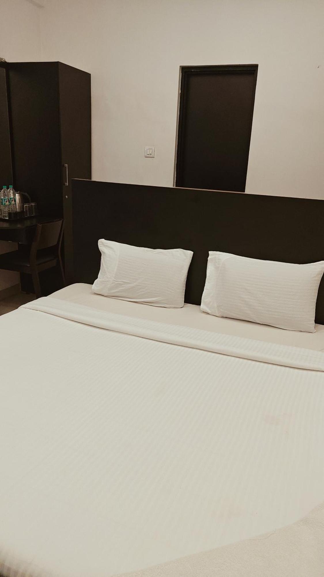 Angson Apartment Ченнаи Экстерьер фото